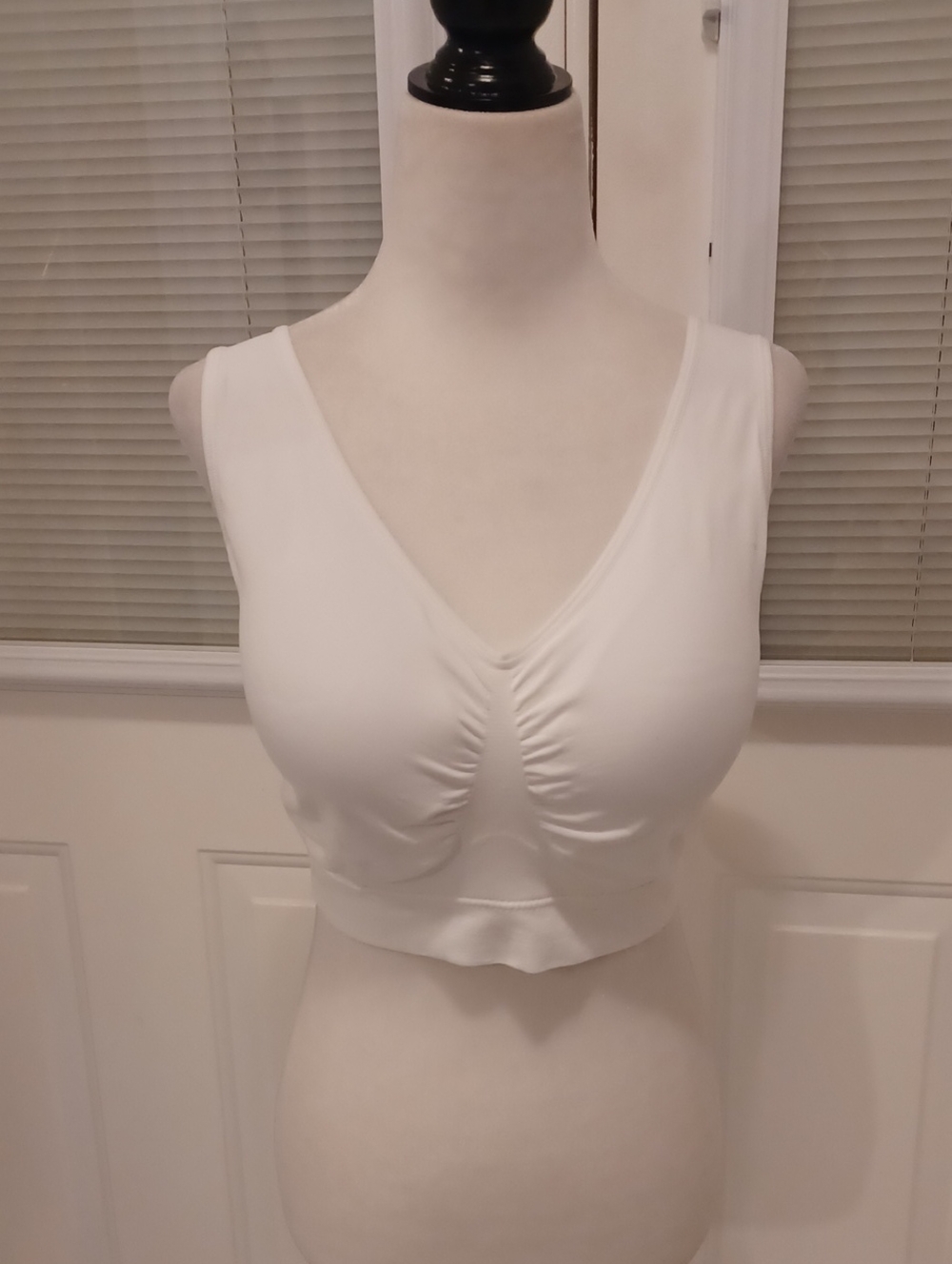 4/$40 New White Seamless Bralette